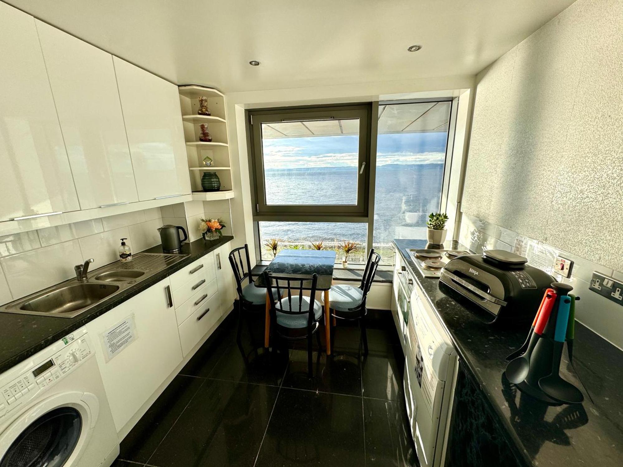 Ocean Park Apartments - Oceanfront - Free Parking And Fast Wifi EDI Exterior photo